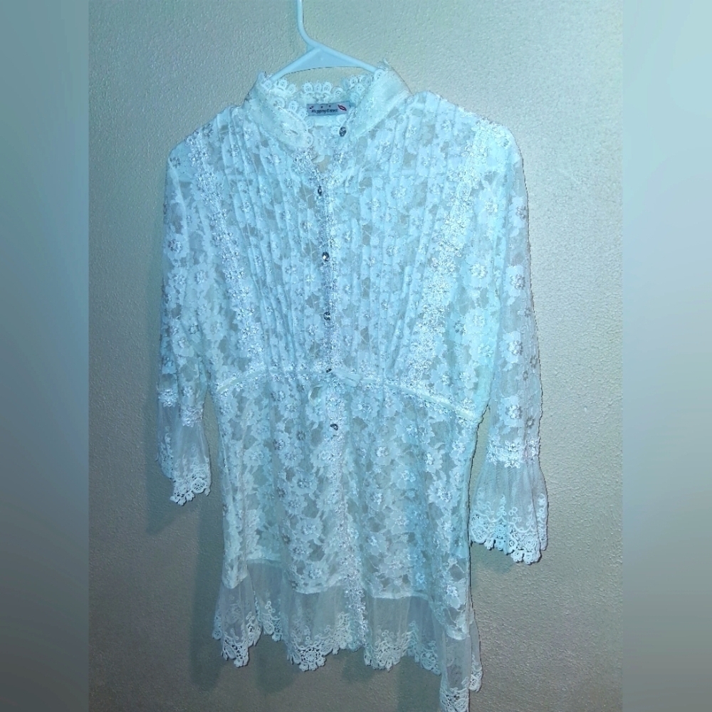 Hugging Kisses Lace Floral 3/4 Bell Sleeve Top White Bridal L